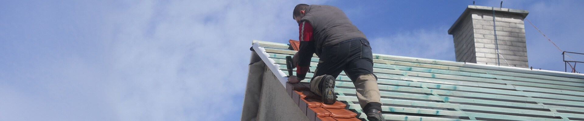 Rekonstrukce střechy – odkrytá konstrukce a příprava pod novou krytinu